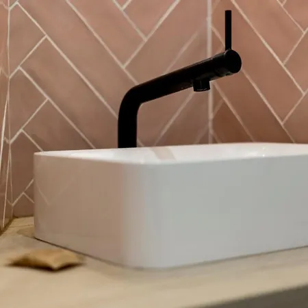 In | Confortable | Metro Garibaldi * 里昂